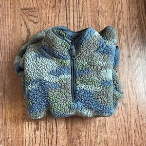 Fuzzy sherpa quarter zip